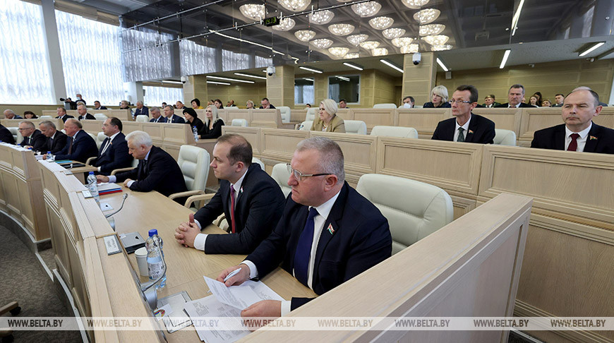 Заседание десятой сессии прошло в Совете Республики