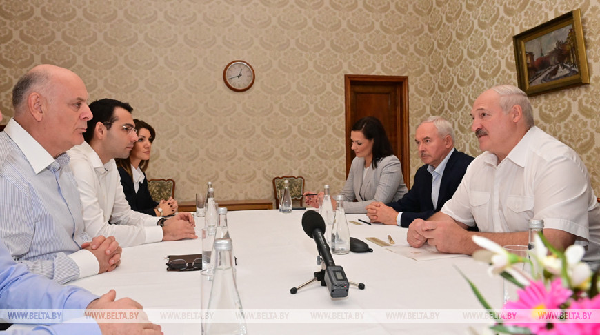 Александр Лукашенко провел встречу с Асланом Бжания