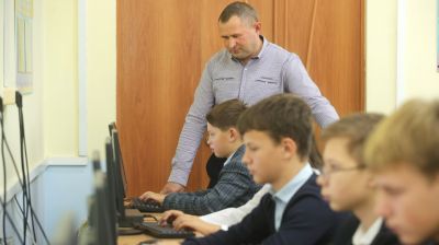 Учитель информатики в Ивье подготовил несколько десятков призеров олимпиад