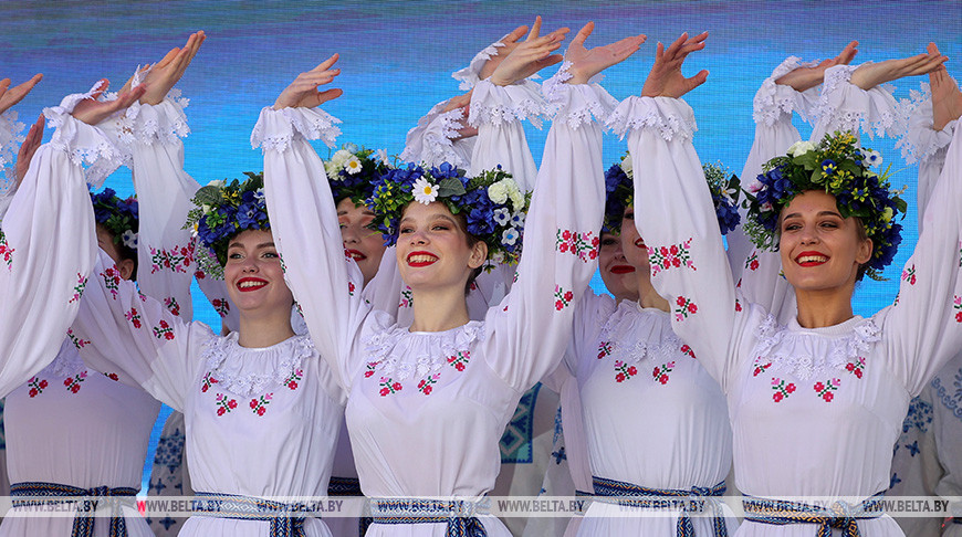 Лучших тружеников села чествовали на фестивале-ярмарке "Дажынкі" в Большой Берестовице