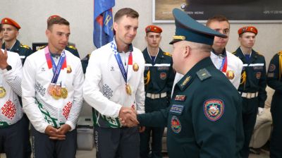 В Национальном аэропорту торжественно встретили призеров по пожарно-спасательному спорту