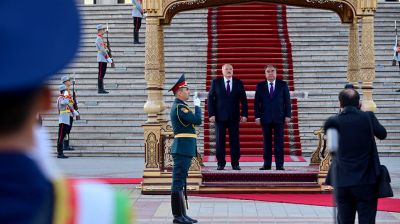 Церемония официальной встречи Александра Лукашенко прошла во Дворце Нации в Душанбе