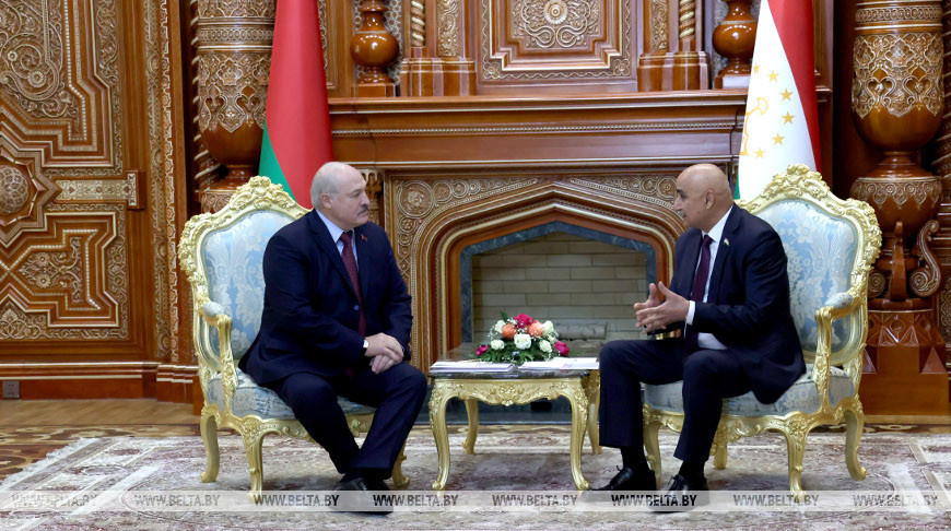 Лукашенко встретился с председателем Палаты представителей Маджлиси Оли Таджикистана