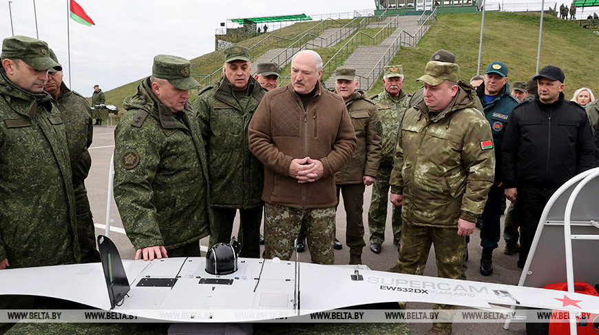 Лукашенко ознакомился с разработками ВПК