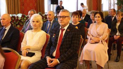 Головченко вручил госнаграды лучшим представителям трудовых коллективов страны