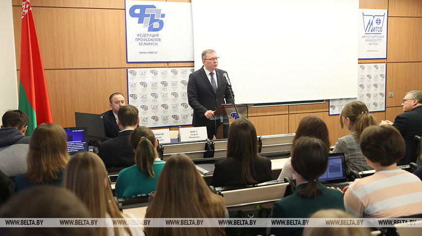 Швед провел открытый диалог со студентами и преподавателями МИТСО