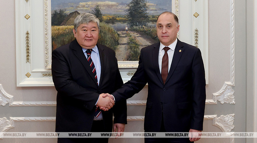 В Минске состоялась встреча Вольфовича с послом Кыргызской Республики