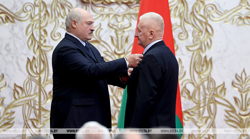 Лукашенко: благополучие государства и его продовольственная безопасность находятся в руках тружеников АПК