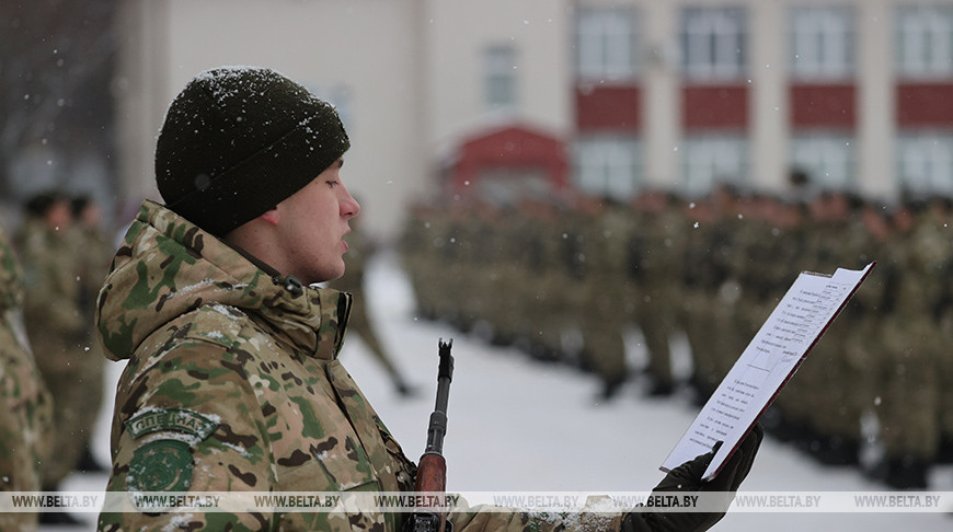 Военнослужащие внутренних войск МВД приняли присягу