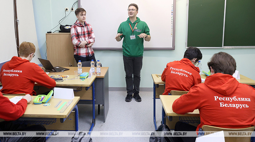 Открытая Белорусская физическая олимпиада школьников проходит в лицее БГУ