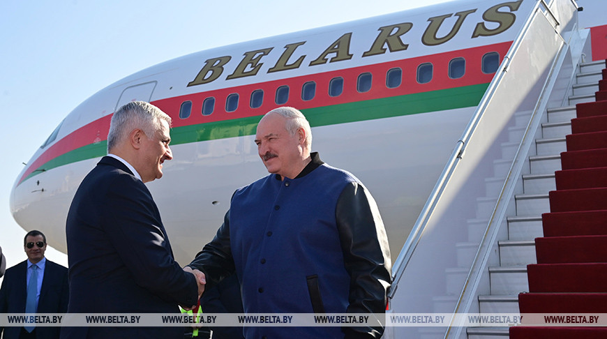 Лукашенко прибыл в Ереван для участия в саммите ОДКБ
