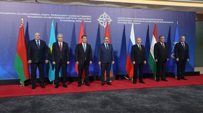 Лукашенко принимает участие в саммите ОДКБ в Ереване