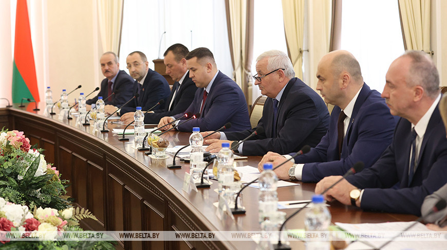 Пархомчик встретился с министром экономики Армении