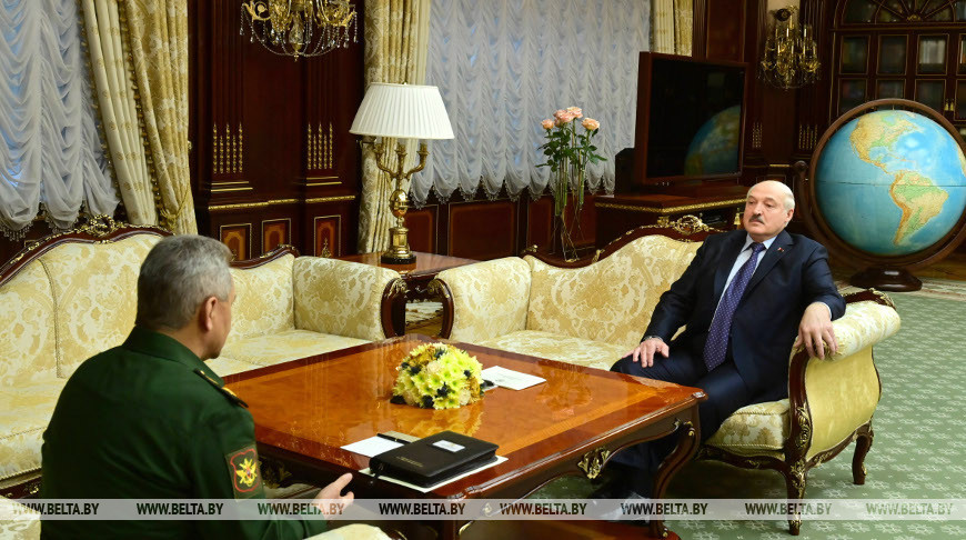 Лукашенко провел встречу с Шойгу