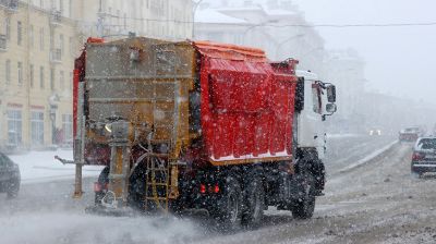 Коммунальные службы Минска устраняют последствия непогоды