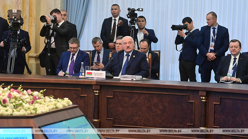 Лукашенко принял участие в саммите ЕАЭС в расширенном составе