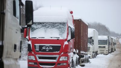 Выезда из Беларуси в пункте пропуска "Каменный Лог" ожидают около 1,2 тыс. фур