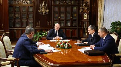 Лукашенко заслушал доклад об отдельных вопросах развития спорта