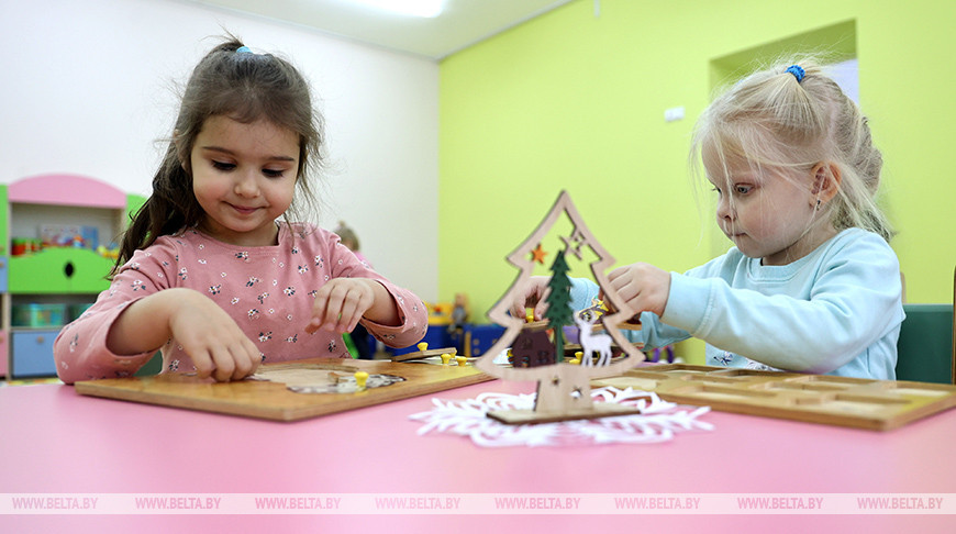 В преддверии новогодних праздников в столице открылся обновленный детский сад