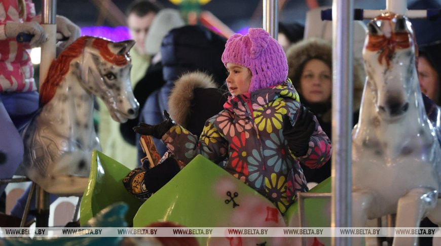 В Минске проходит "Калядны кiрмаш"