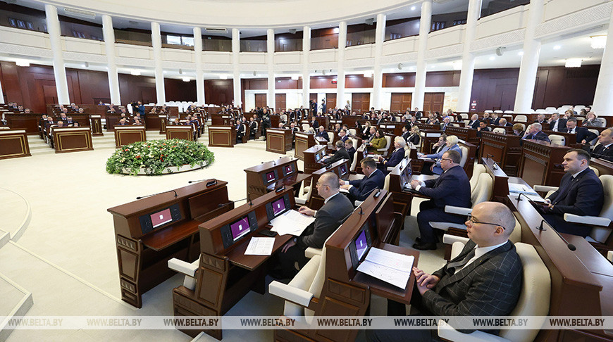 В Минске прошло совместное заседание двух палат белорусского парламента