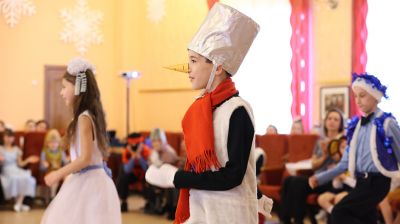 Рогащук поздравил детей из Руденской специальной школы-интерната