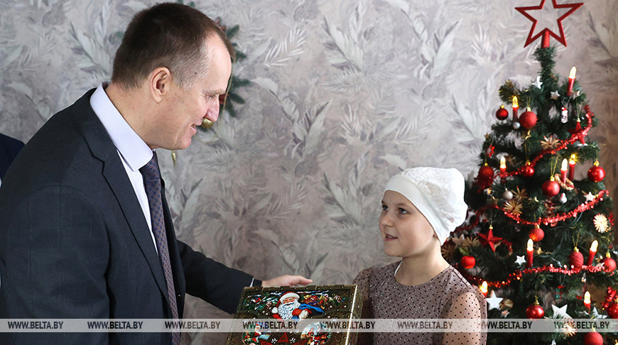 Исаченко поздравил воспитанников детского дома семейного типа из Краснополья
