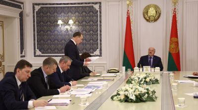 Лукашенко провел совещание по экспорту белорусских товаров