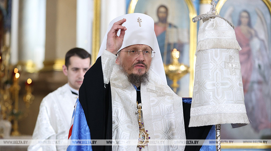 От Сочельника - к Рождеству. Праздничные богослужения начались в православных храмах