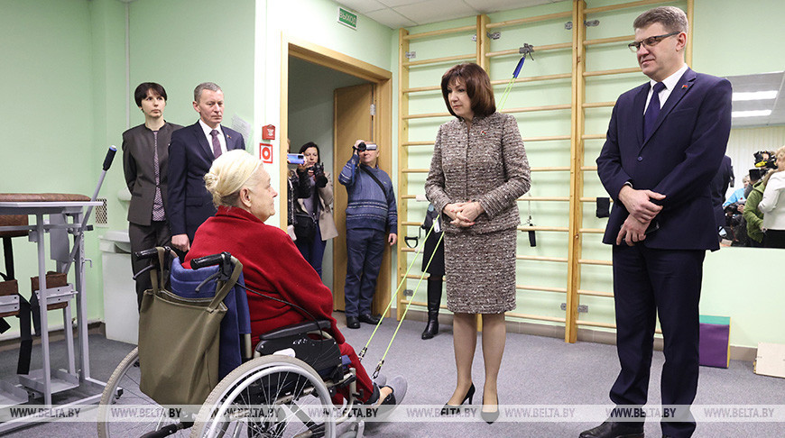 Кочанова в рамках акции "От всей души" посетила Дом-интернат для пенсионеров и инвалидов