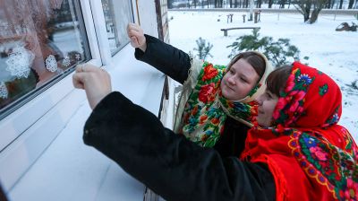 Уникальный колядный обряд сохраняют жители деревни Осово