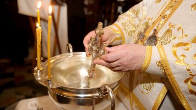 Православные верующие празднуют Крещенский сочельник