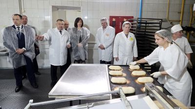 Кочанова встретилась с трудовым коллективом Лепельского хлебозавода