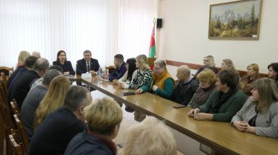 Русый провел встречу с трудовым коллективом ОАО "Ольса"