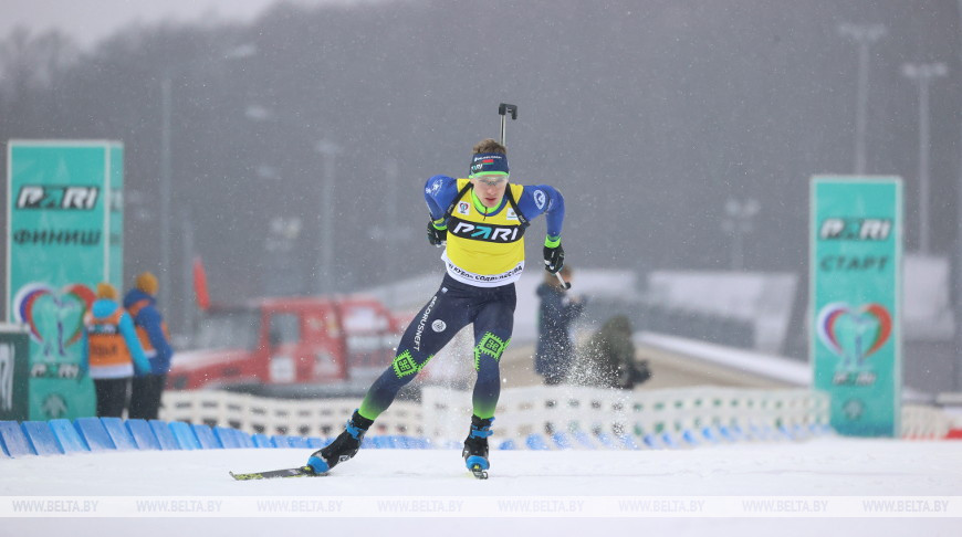 Белорусский биатлонист Антон Смольский завоевал бронзу в спринтерской гонке на этапе Кубка Содружества в Раубичах