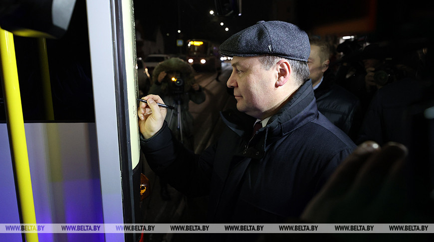 Премьер-министр Беларуси принял участие в церемонии запуска трамвая "МиНиН"