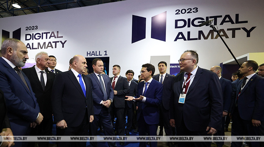 Головченко принял участие в пленарной сессии цифрового форума в Алматы