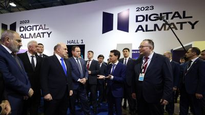 Головченко принял участие в пленарной сессии цифрового форума в Алматы