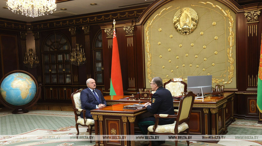 Лукашенко принял с докладом генерального прокурора