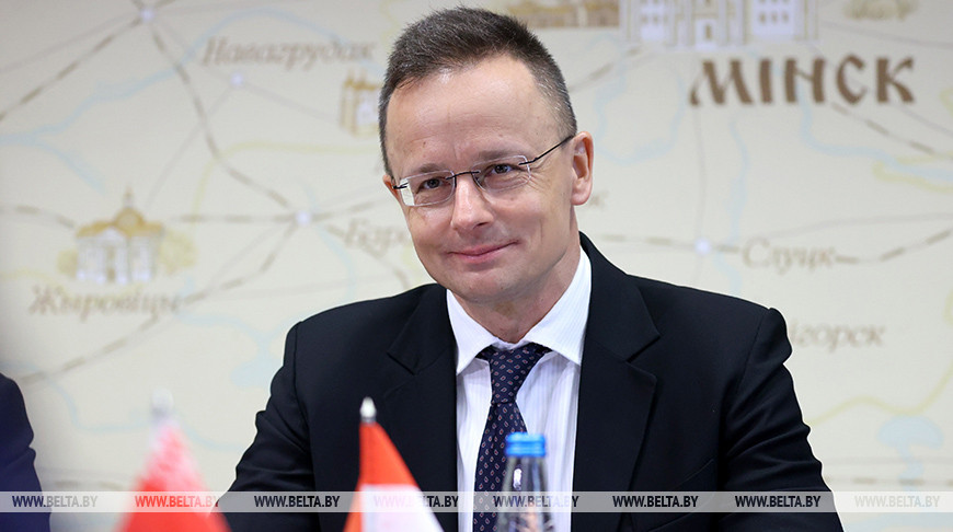 Глава МИД Венгрии Сийярто прибыл на переговоры в Минск