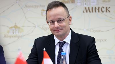 Глава МИД Венгрии Сийярто прибыл на переговоры в Минск