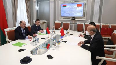 Вольфович встретился с послом Китайской Народной Республики в Республике Беларусь