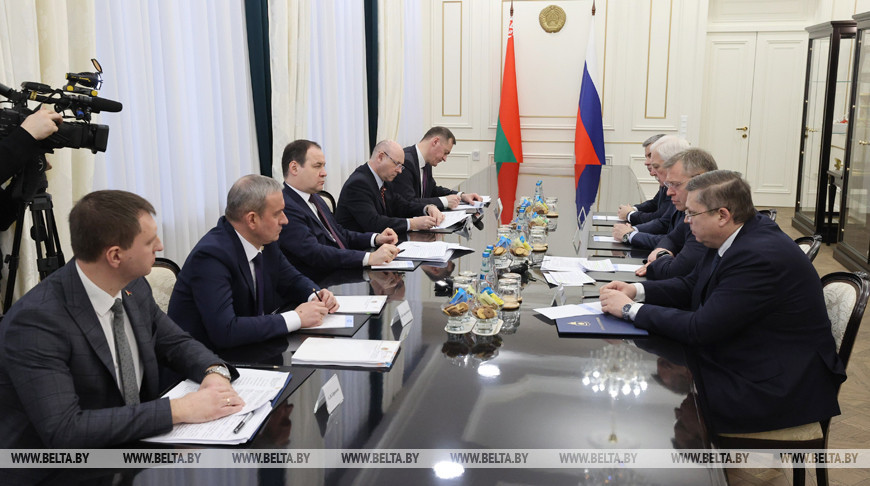 Головченко провел встречу с губернатором Астраханской области