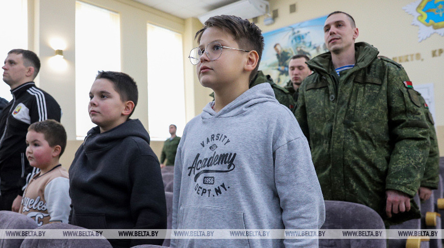 Брестские десантники создали для детей военно-патриотический клуб "Зубр"