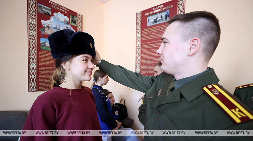 Активистки молодежного крыла БСЖ посетили Военную академию