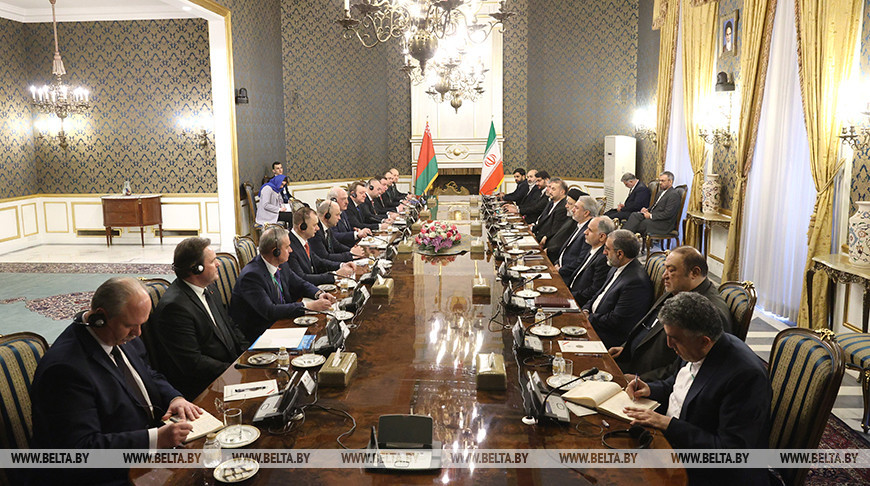 Переговоры Лукашенко и Раиси в расширенном составе прошли в Тегеране