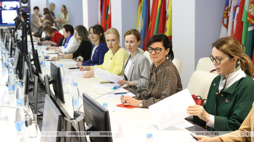 Заседание правления Белорусского союза женщин прошло в Минске