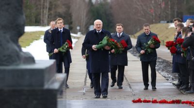 Лукашенко принял участие в памятном мероприятии по случаю 80-летней годовщины трагедии в Хатыни