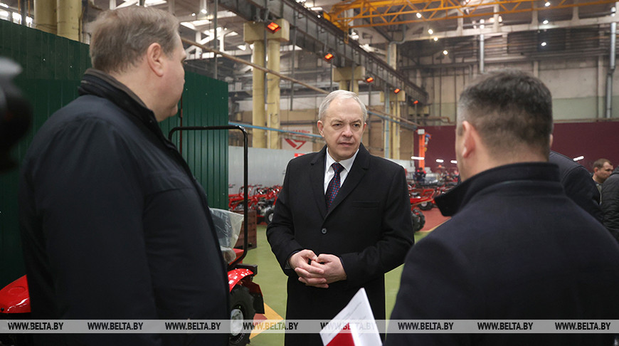 Сергеенко посетил Сморгонский агрегатный завод