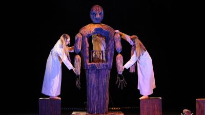 Спектакль "Магіла льва" показал Могилевский областной театр кукол